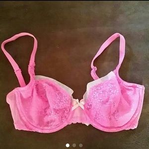 32DD Victorias secret very sexy bra