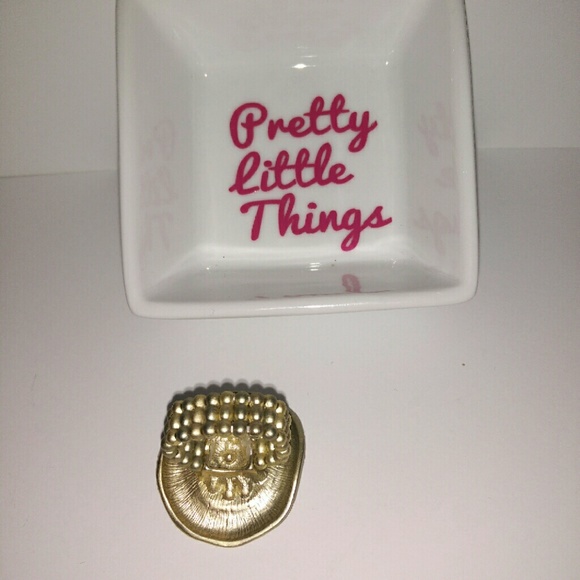 ON SALE!!!! Circle Pave Adjustable Cocktail Ring - Picture 3 of 4