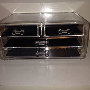 NWOT Acrylic Makeup Organizer 💄