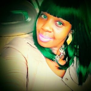 Meet your Posher, Leslie