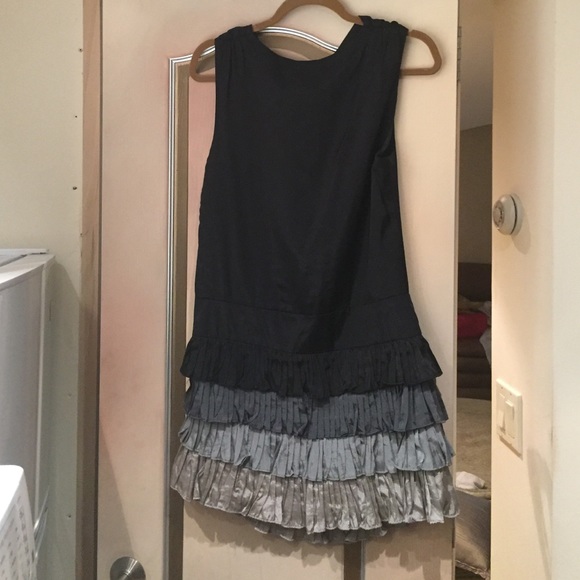 Dress - Picture 2 of 4