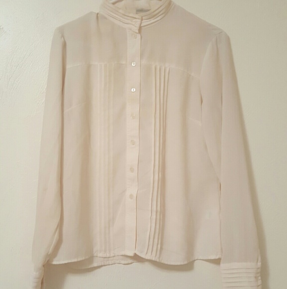 Beautiful blush long sleeve blouse