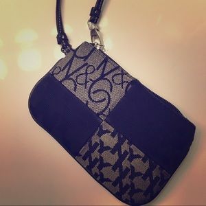 New York & co small wristlet