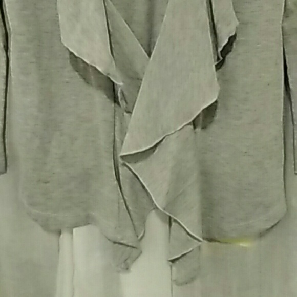 Grey ruffled - Picture 2 of 2