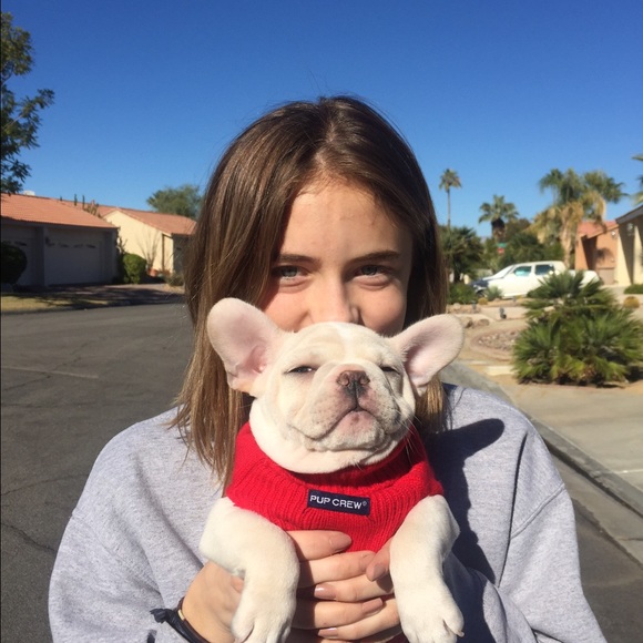 Meet your Posher, Tesia