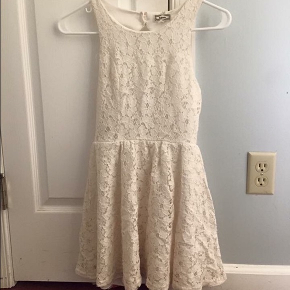 White Kiarra dress from PacSun - Picture 1 of 2