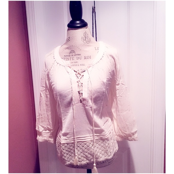Victoria’s Secret White Crochet Top - Picture 3 of 8