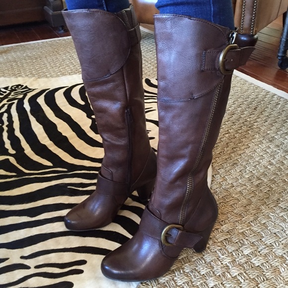 Arturo Chiang Brown Leather Boots - Size 8