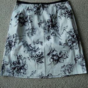 Eddie Bauer 100% cotton white & black summer skirt