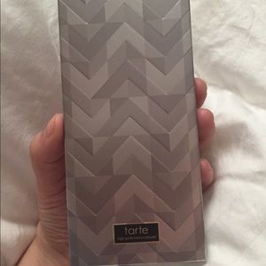 Tarte eyeshadow palette with blush!