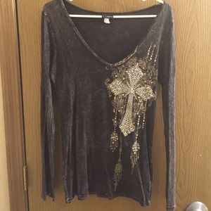 Cute long sleeve vneck!