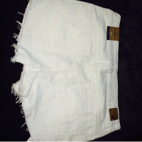 White American what shorts with lace pockets
