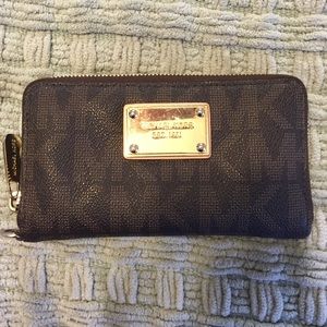 Michael Kors wallet
