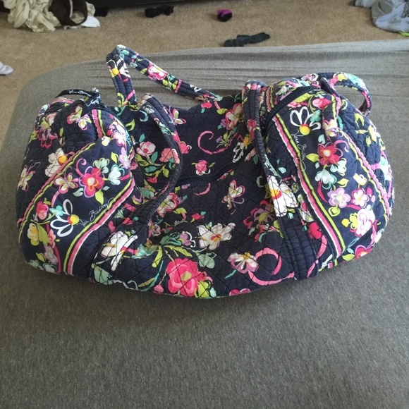 VERA BRADLEY SMALL DUFFEL TRAVEL BAG