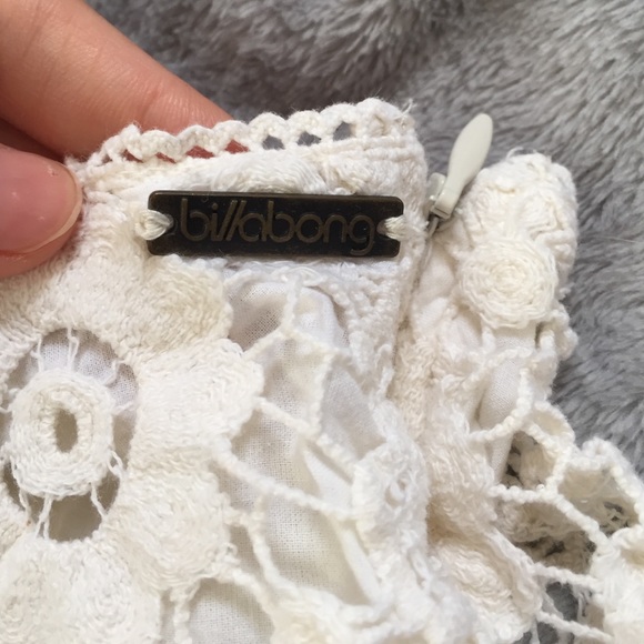 Billabong lace skirt size small - Picture 3 of 4