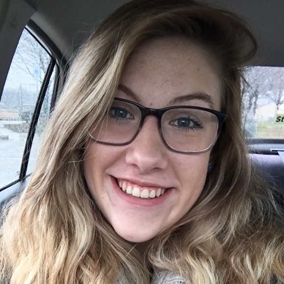 Meet your Posher, Meredith - Picture 1 of 1