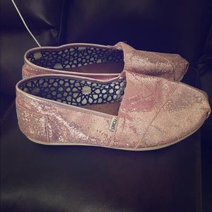 Pink sparkly toms