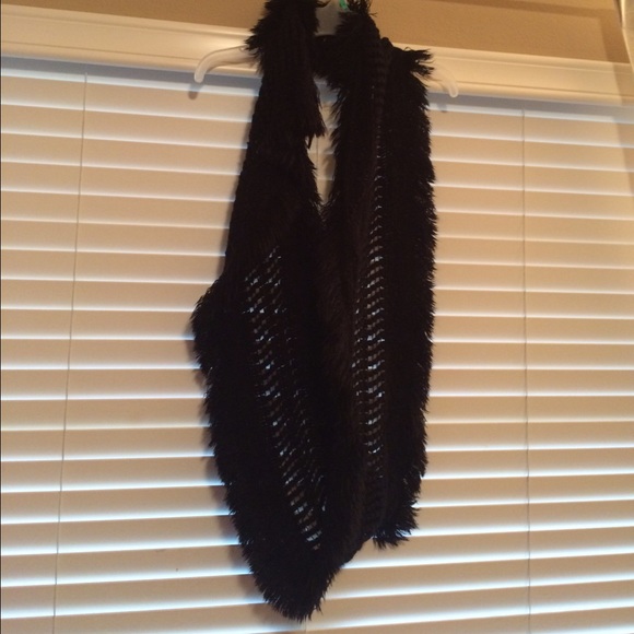 2 Knit Infinity Scarves - Picture 4 of 4