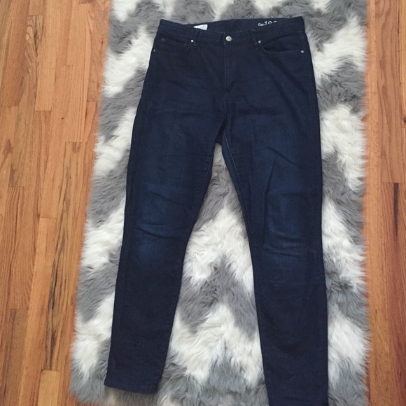 Gap High Rise Skinny dark denim jeans - size 32