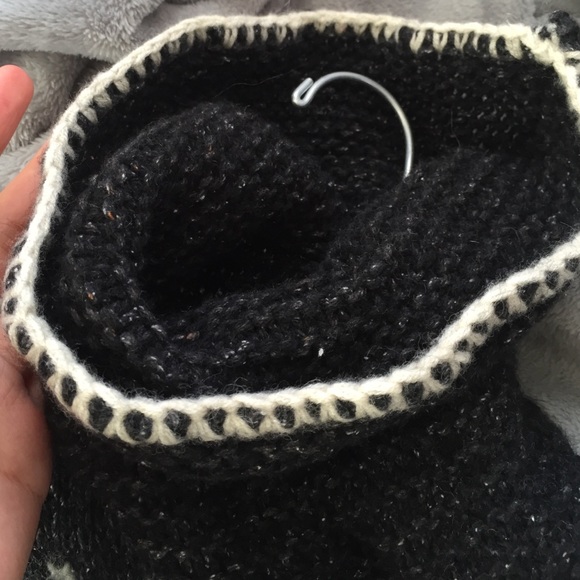 Turtle neck winter knitted sweater - Picture 4 of 4