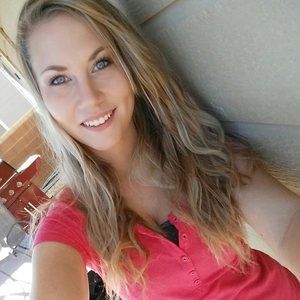 Meet your Posher, Dakota