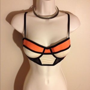 Tri-color block brazier top