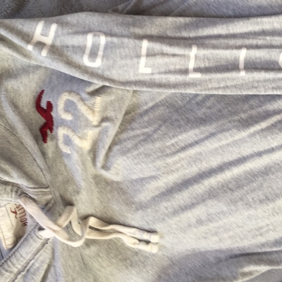 Hollister light grey fleece hoodie - Picture 3 of 4