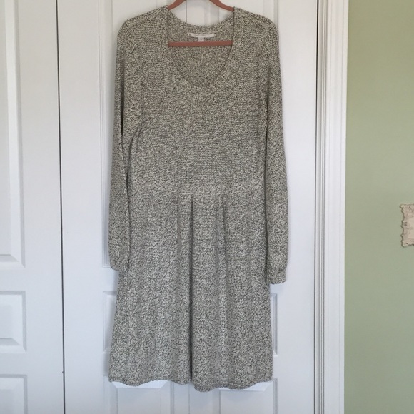 Gorgeous long sleeve knit dress