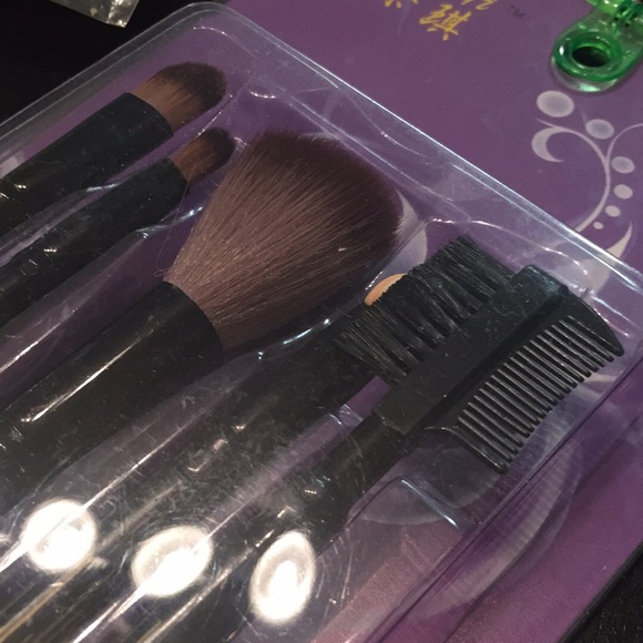 Make up accessaries set - Picture 2 of 2