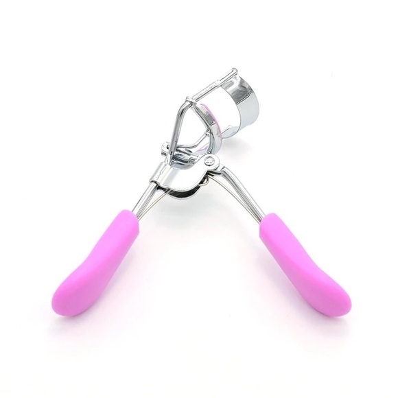 Make up Accessaries - Picture 2 of 2