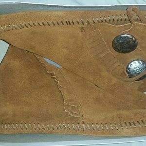 Minnetonka leather shoes