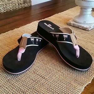 Like New Margaritaville Breezy Wedge Flip Flops