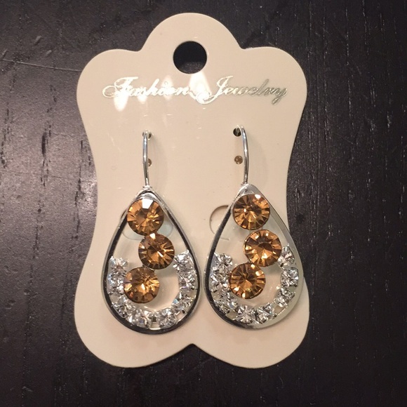 New earring - Picture 2 of 2