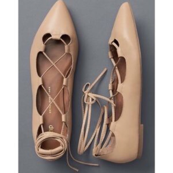 ISO-looking for these GAP lace up flats!