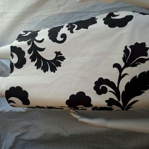 White House Black Market classic knee length skirt