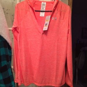 Women's under armour shirt