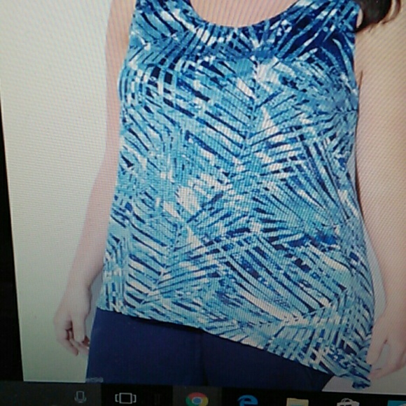 Blouse - Picture 2 of 3