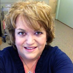 Meet your Posher, Carolyn