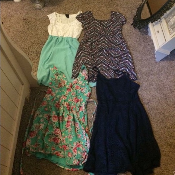 Dresses! Size M