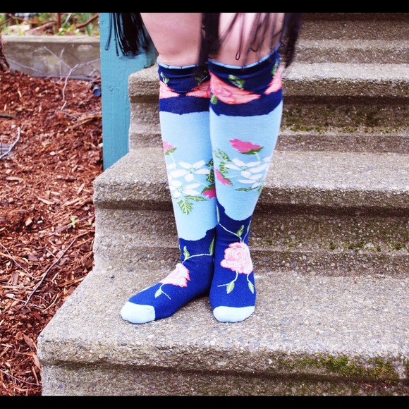 Peony and Moss Accessories - 🎉HP STYLE OBSESSIONS🎉 "Country" Knee High Socks