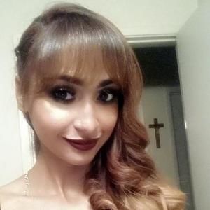 Meet your Posher, Marissa