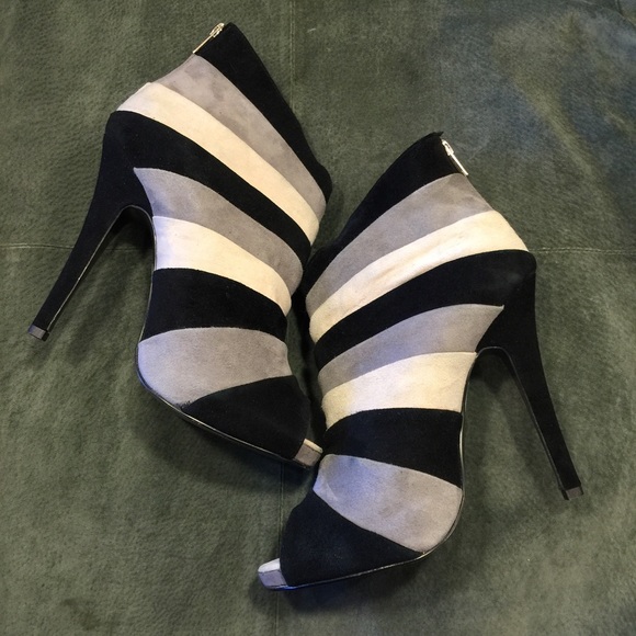 🍾HP🍾Lovely People Striped Suede Booties - Picture 4 of 4