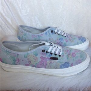 Vans Shoes - Vans Suede Sneakers Vans Shoes - Vans Suede Sneakers