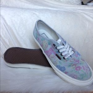 Vans Shoes - Vans Suede Sneakers Vans Shoes - Vans Suede Sneakers