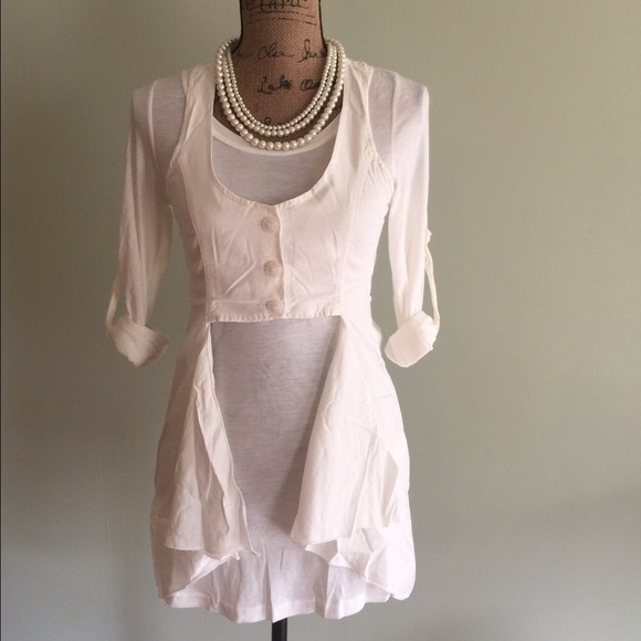 🎉HP🎉 Monoreno top - Picture 3 of 3