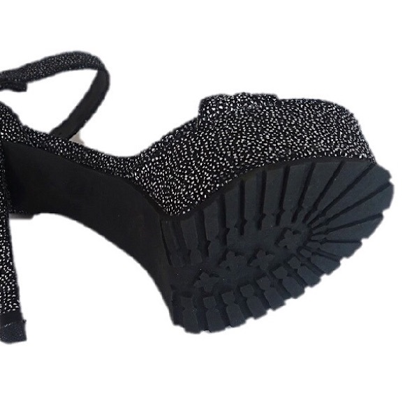 Qupid Silver High Heel 5.5' Stiletto Peep Toe - Picture 3 of 4