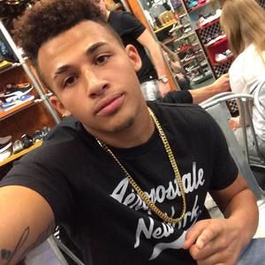 Meet your Posher, Erron