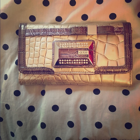 Guess wallet