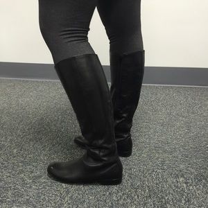 Corso Cosmo black leather boots