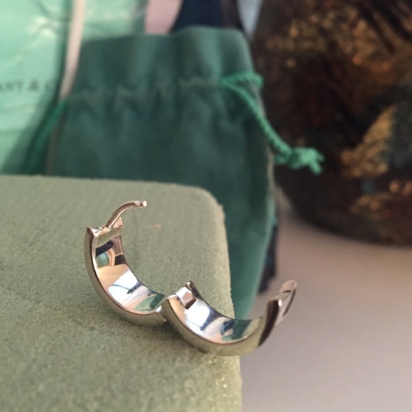 One Tiffany & Co. t & co mini hoop earring. - Picture 3 of 4